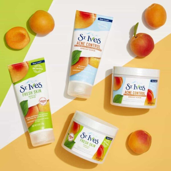 St. Ives Fresh Skin Invigorating Apricot Scrub 10 Oz 283Gm - Image 2
