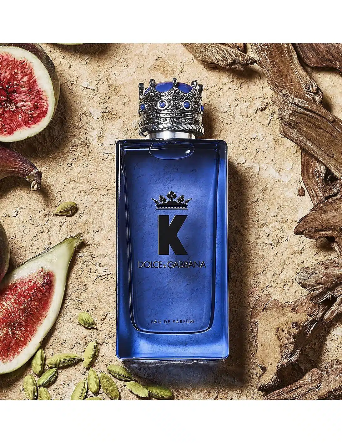 Северина Вукович порно Былғары BDSM костюмдері