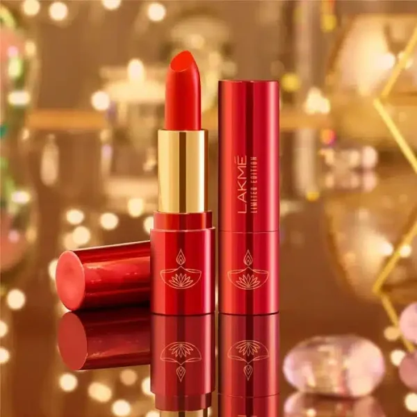 Lakme Limited Edition Lipcolor - Dazzling Red - Image 2
