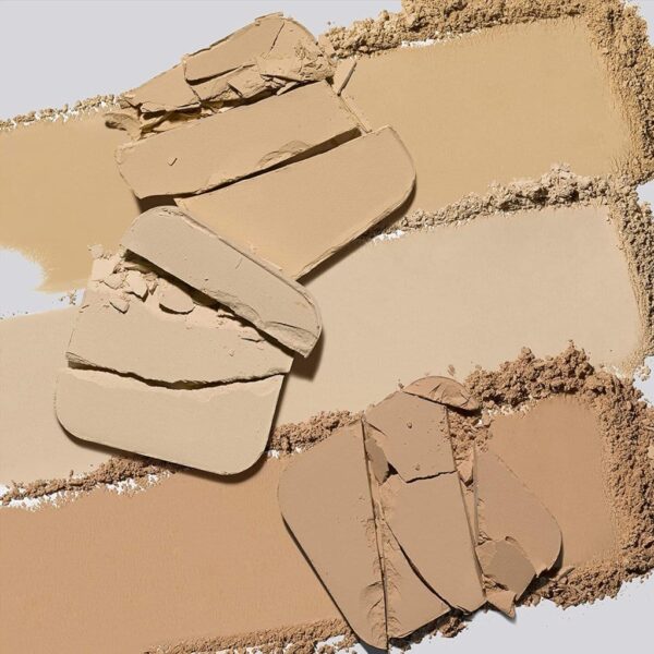 Maybelline New York Fit Me Powder Foundation SPF 32 Natural Buff 230 - Image 4