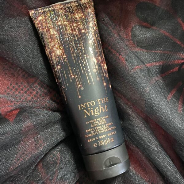 Bath & Body Works Into The Night Ultra Shea Body Cream, 226 G