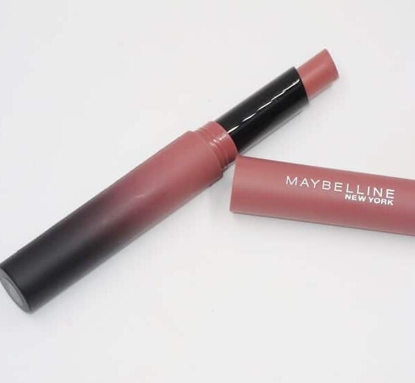 Maybelline New York Color Sensational Ultimattes Lipstick, 199 More Ruby, 1.7g