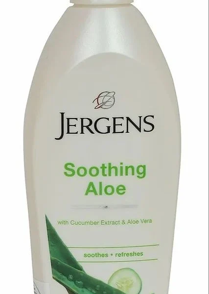 Jergens Soothing Aloe Face and Body Lotion 400ml, Dry Skin